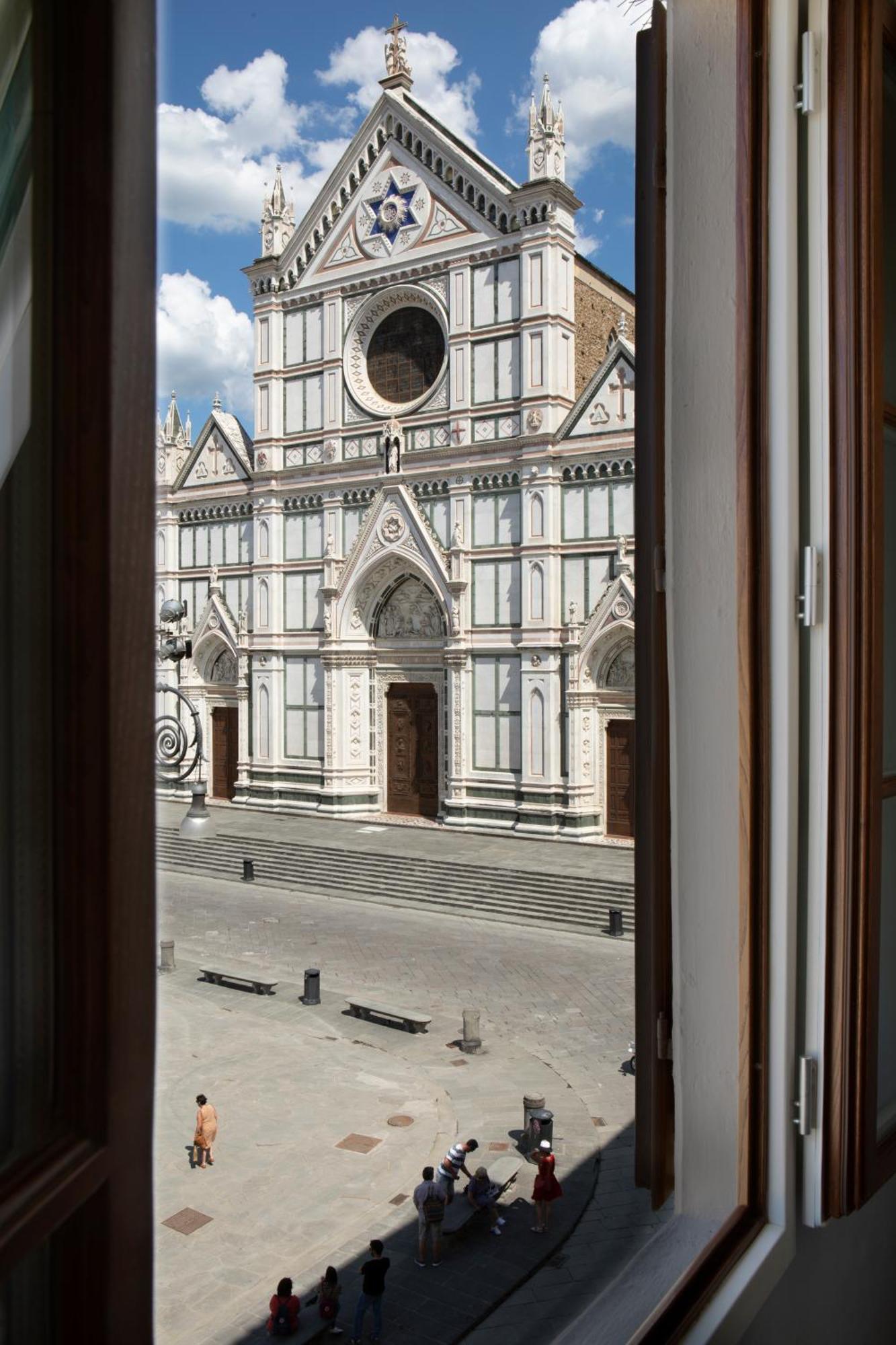 Unyca - Santa Croce Stunning View Apartment ฟลอเรนซ์ ภายนอก รูปภาพ