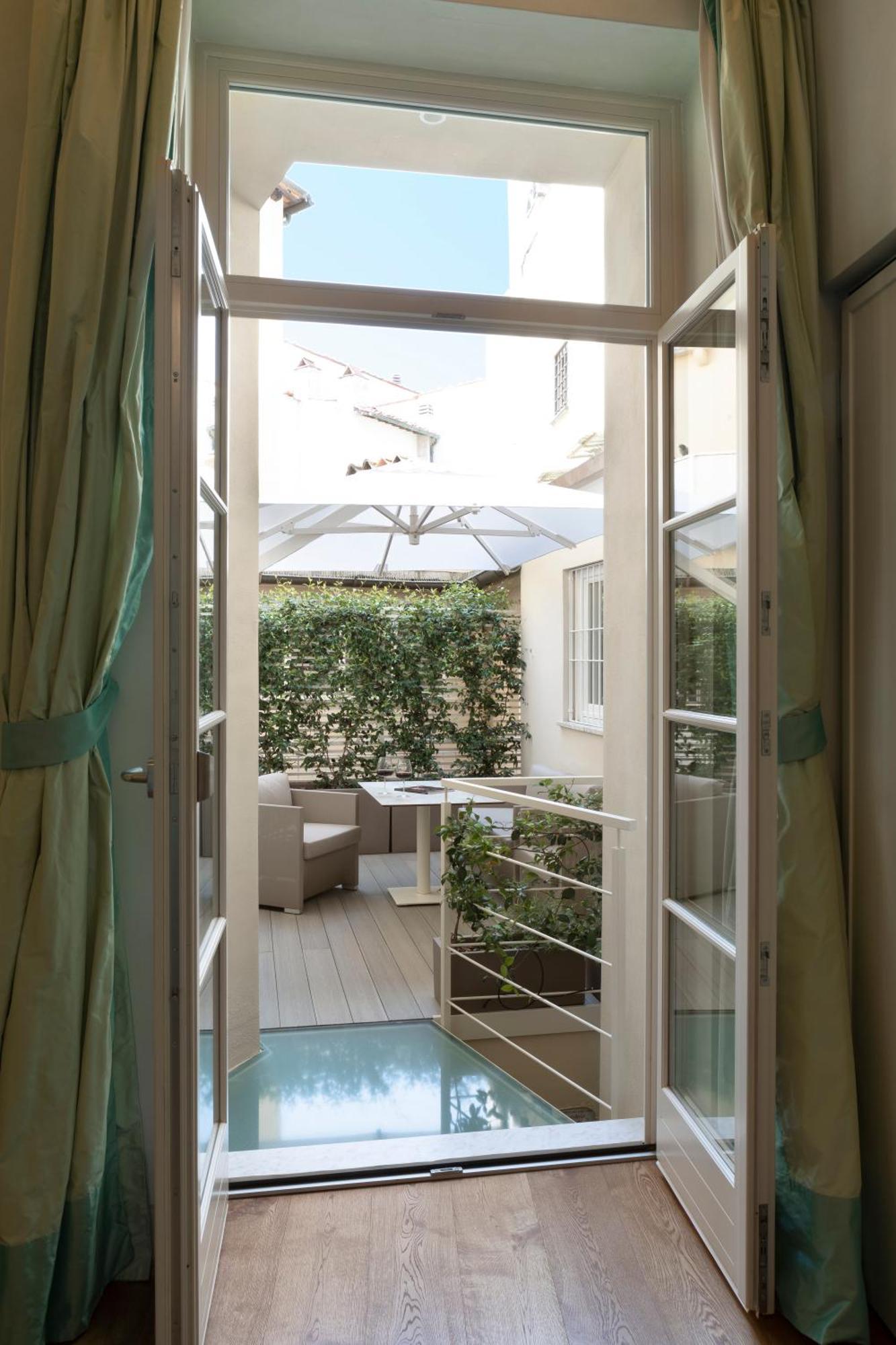 Unyca - Santa Croce Stunning View Apartment ฟลอเรนซ์ ภายนอก รูปภาพ